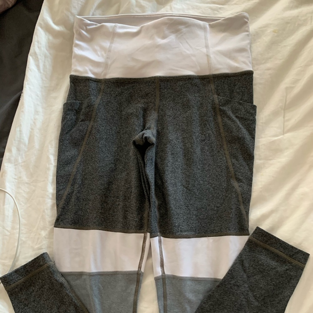 Athleta stash pocket color block tights